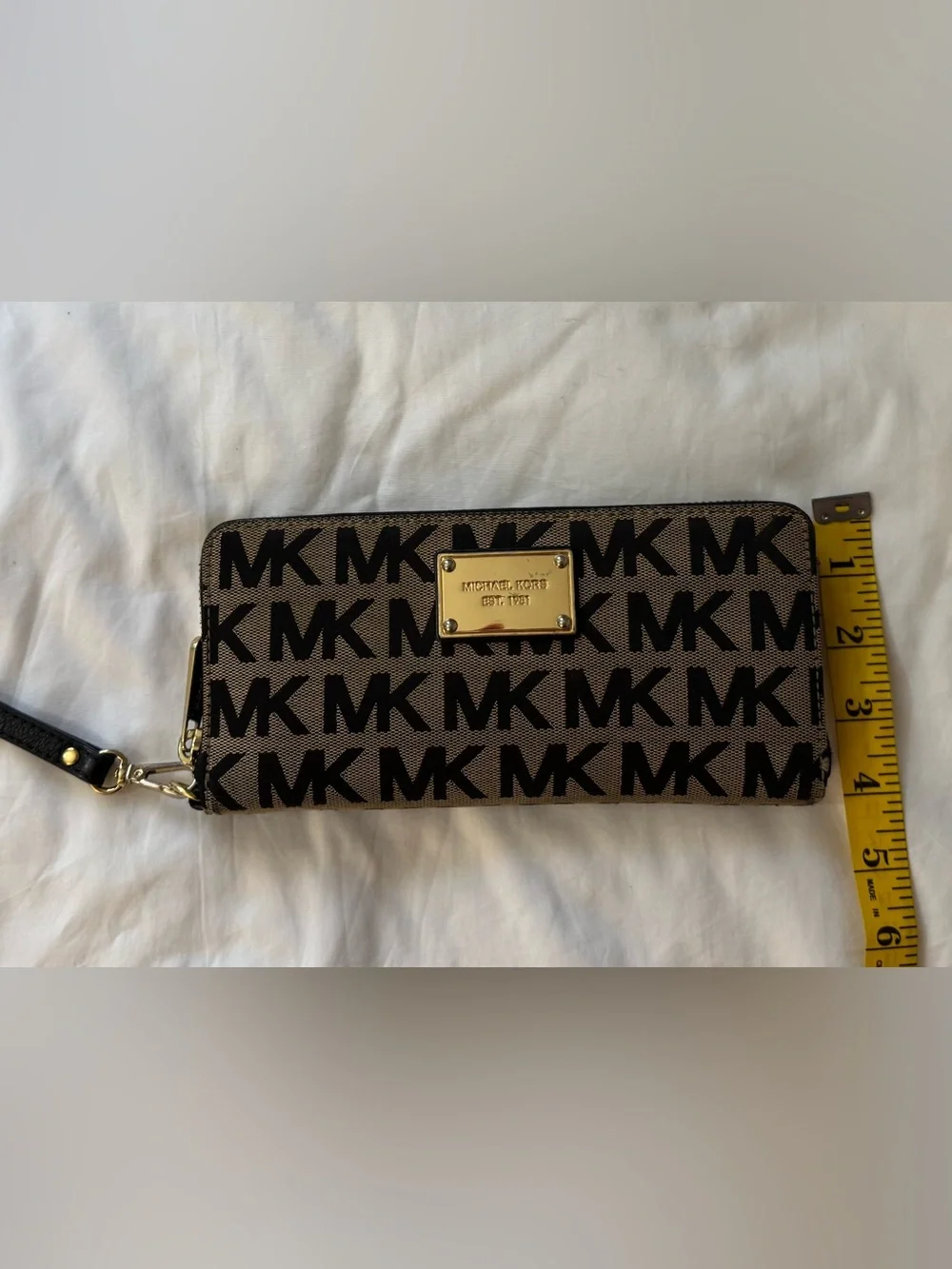 Michael Kors Jet Set Large Wallet Wristlet Signature Black/Taupe/Gold